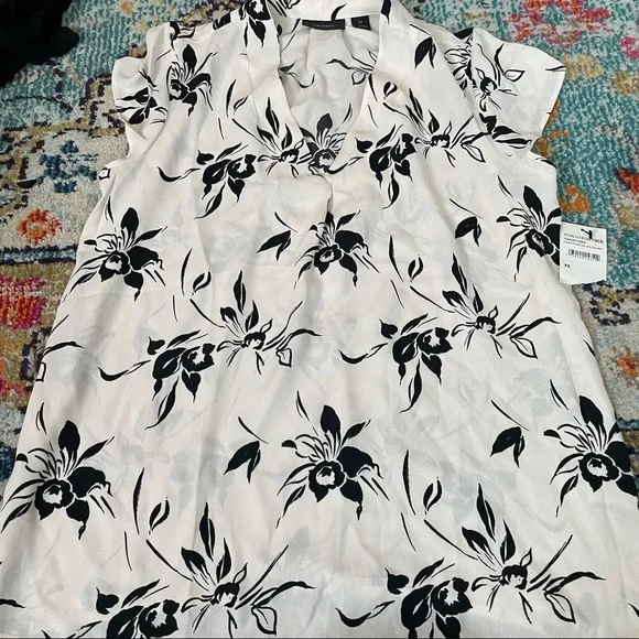 Brand new blouse with tags - Picture 2 of 3